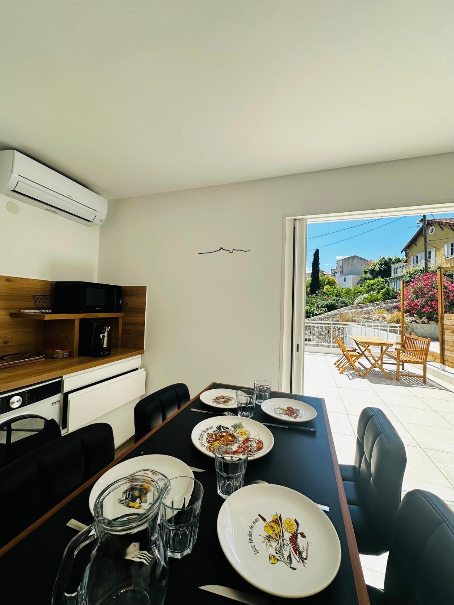 Villa Les Luxueuses Terrasses Du Roucas Marseilles Exterior foto
